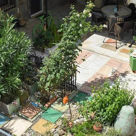 Holiday home Urban Seaside Oasis - Adriana's Garden Paradise