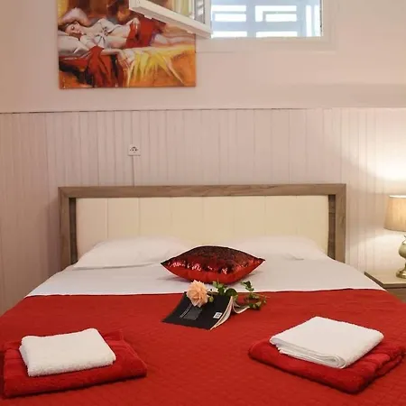 Urban Seaside Oasis - Adriana's Garden Paradise Holiday home