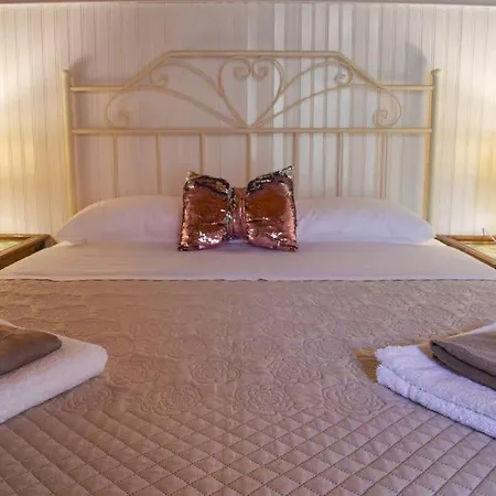 Holiday home Urban Seaside Oasis - Adriana's Garden Paradise Farai