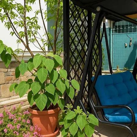 Urban Seaside Oasis - Adriana's Garden Paradise