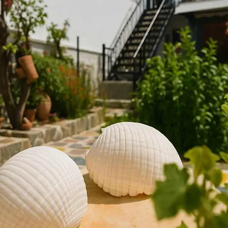 Urban Seaside Oasis - Adriana's Garden Paradise Σπίτι διακοπών Faraí