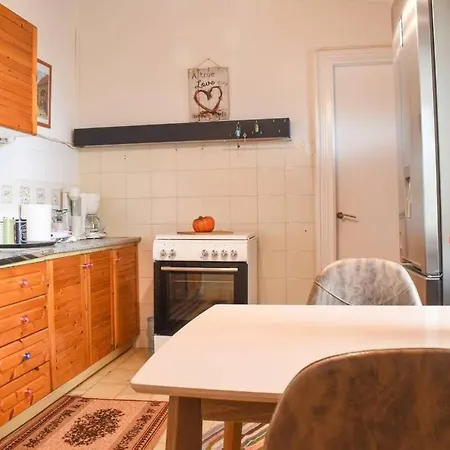 Urban Seaside Oasis - Adriana's Garden Paradise בית נופש *