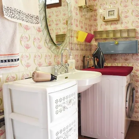 Urban Seaside Oasis - Adriana's Garden Paradise *