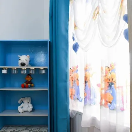 Urban Seaside Oasis - Adriana's Garden Paradise Faraí