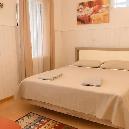 Urban Seaside Oasis - Adriana's Garden Paradise