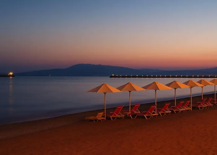 Urban Seaside Oasis - Adriana's Garden Paradise * Farai