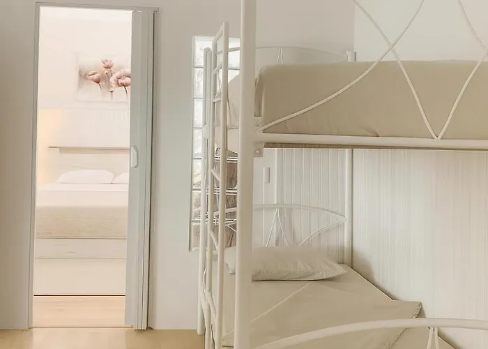 Urban Seaside Oasis - Adriana's Garden Paradise Σπίτι διακοπών