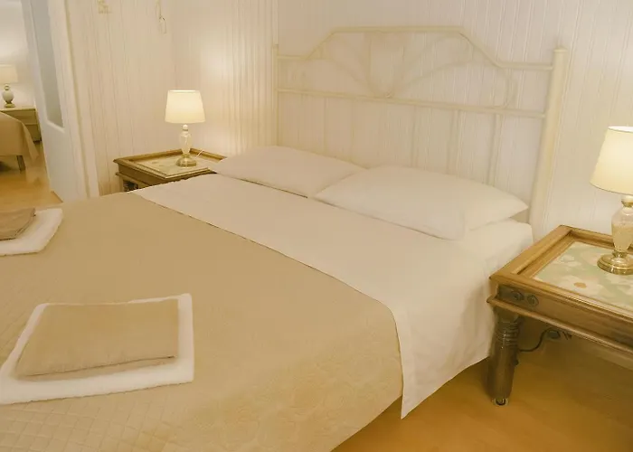 Urban Seaside Oasis - Adriana's Garden Paradise Casa de Férias Farai