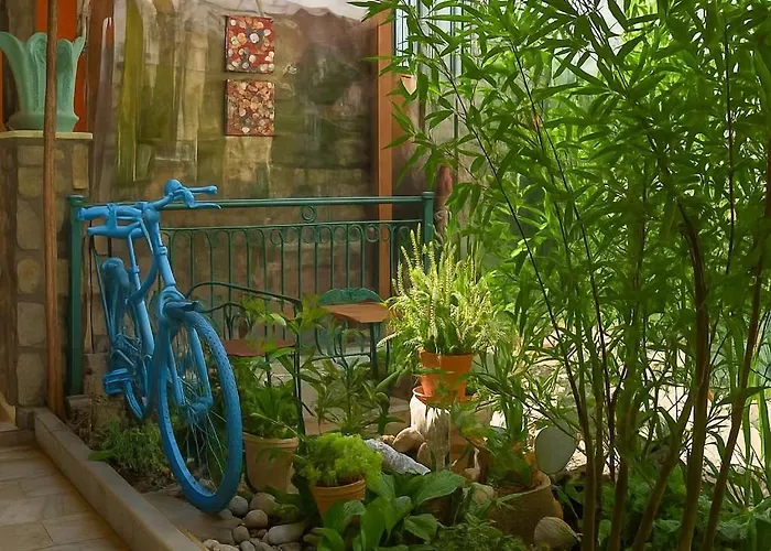 Urban Seaside Oasis - Adriana's Garden Paradise *