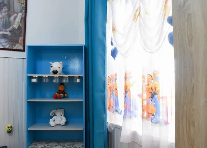 Urban Seaside Oasis - Adriana's Garden Paradise Farai