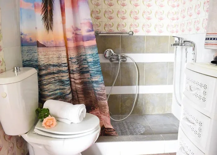 Casa de Férias Urban Seaside Oasis - Adriana's Garden Paradise Farai